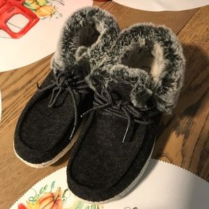 Hey Dude winter shoes(7)